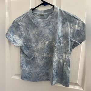 Aritzia blue tie dye with flowers top